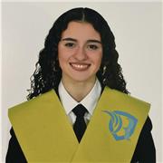 Tengo conocimientos muy altos en cualquier asignatura de primaria / secundaria, me encanta enseñar porque siento que aprendo.